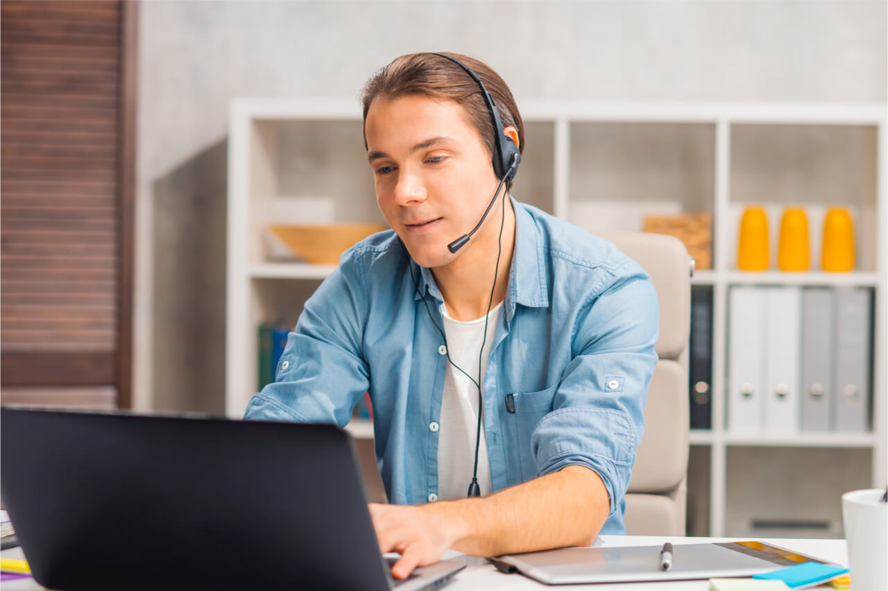 How To An Online Medical Transcription Service Provider